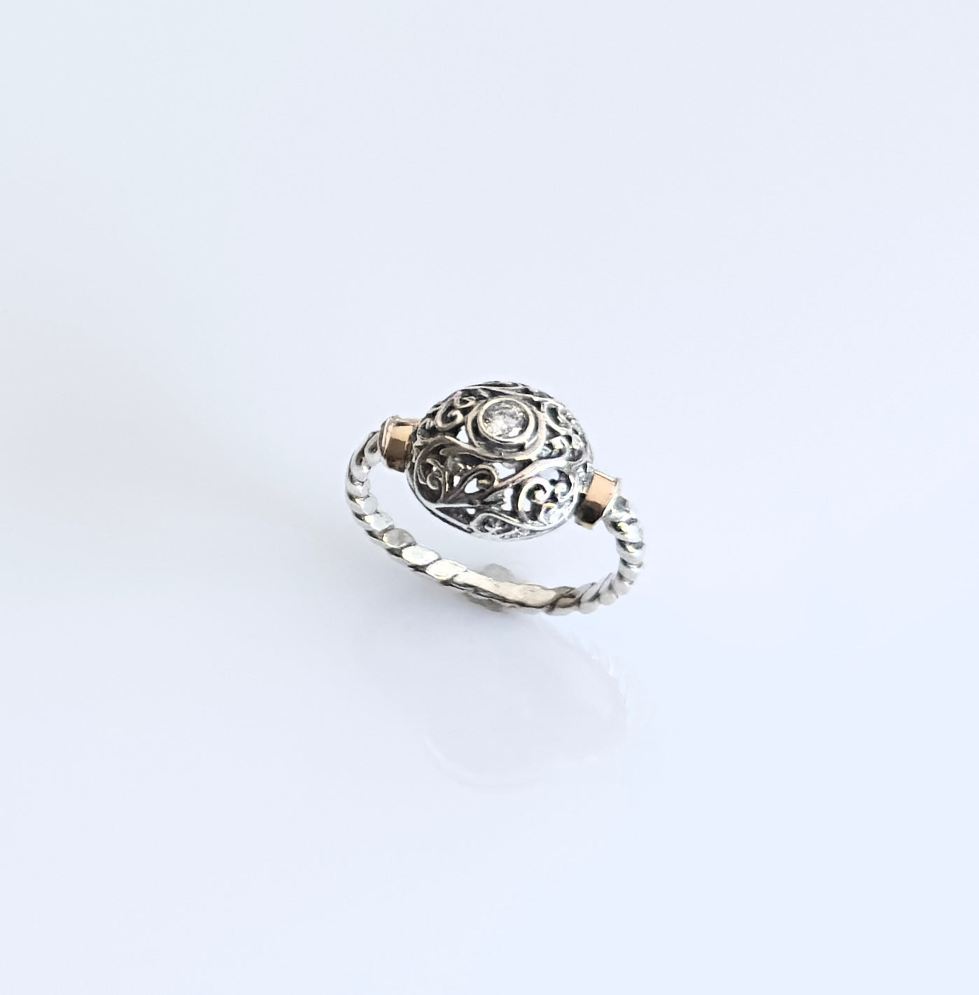 925 Sterling Silver & 9K Gold Filigree Dome Vintage Ring