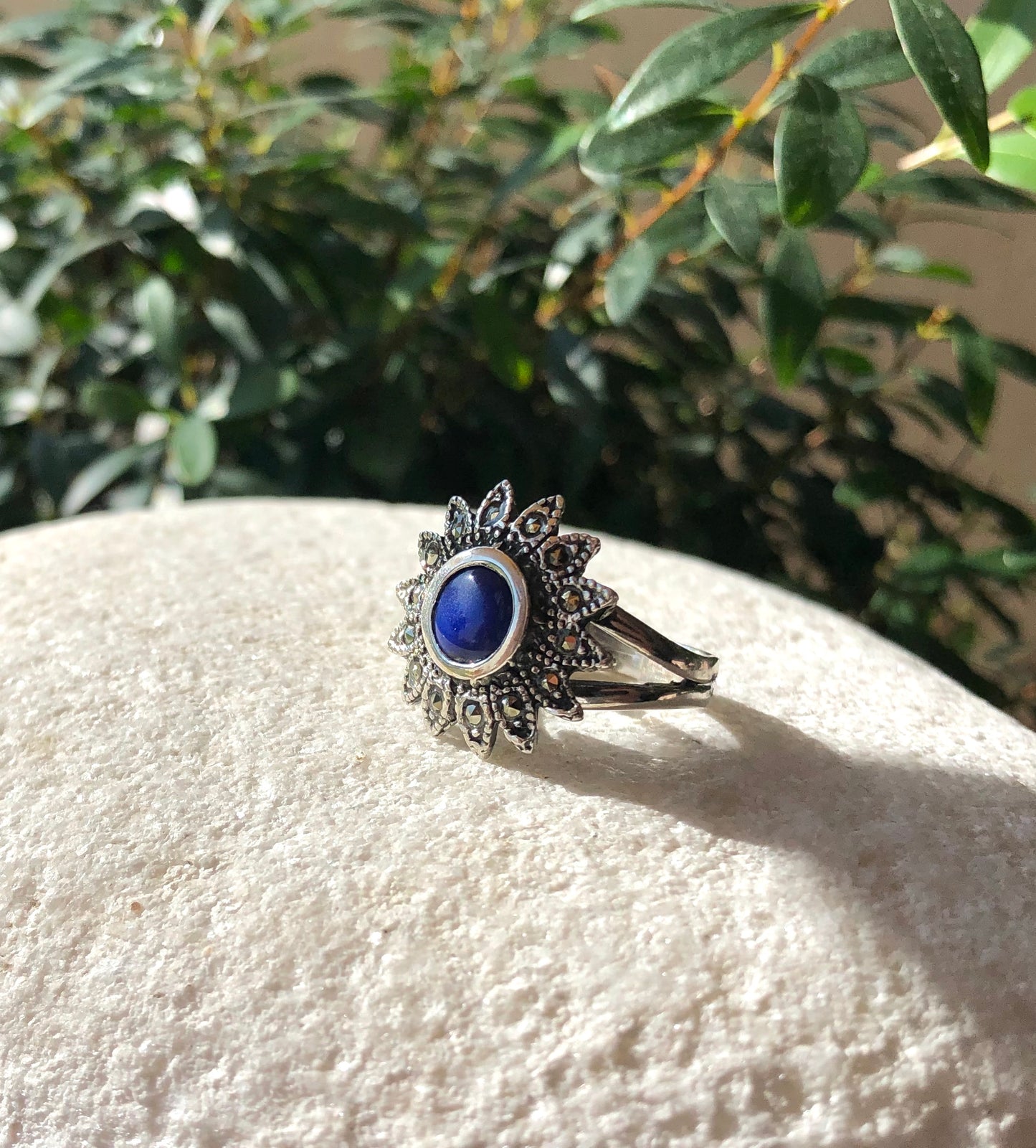 925 Sterling Silver Blue Gemstone Sunflower Vintage Ring