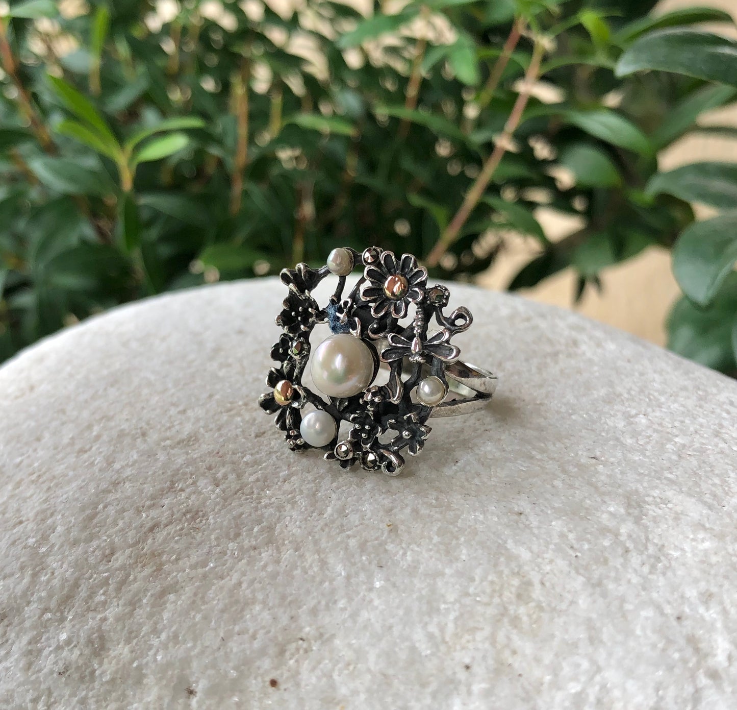 925 Sterling Silver & 9k Gold Nature Inspired Pearl Ring