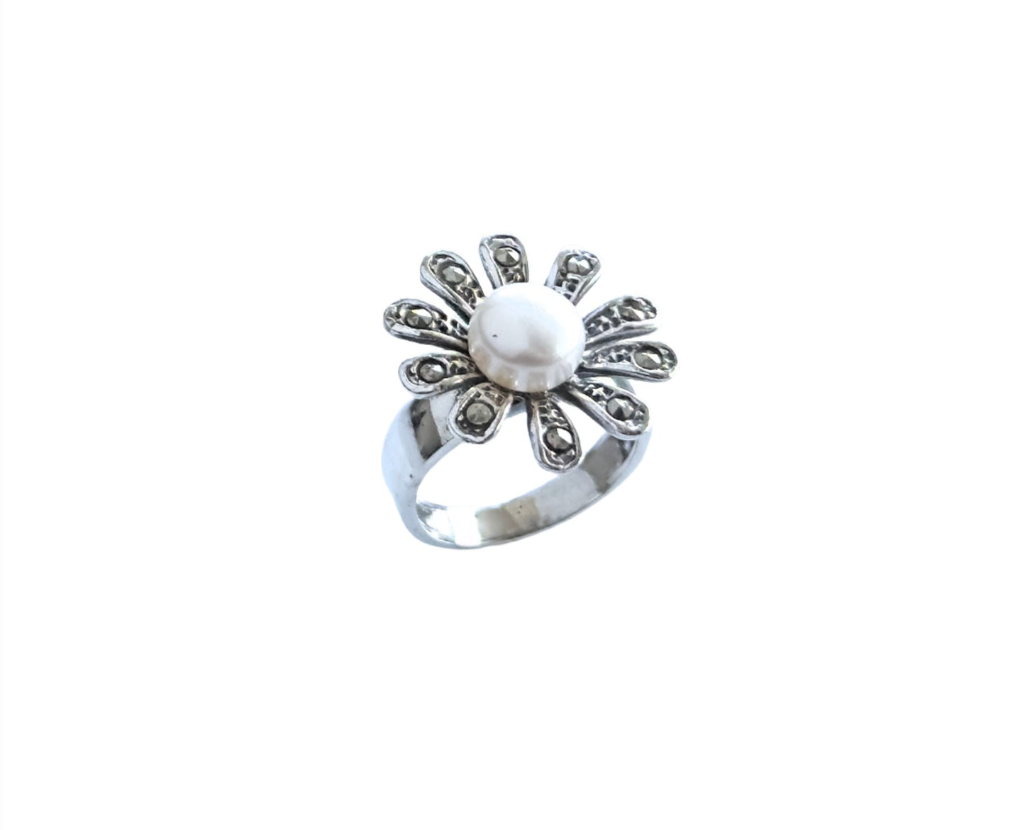 925 Sterling Silver Pearl and Flower Vintage Ring